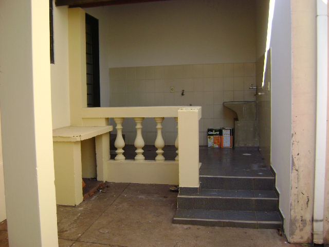 Casa à Aluguel no bairro Centro em Jaú imagem 2