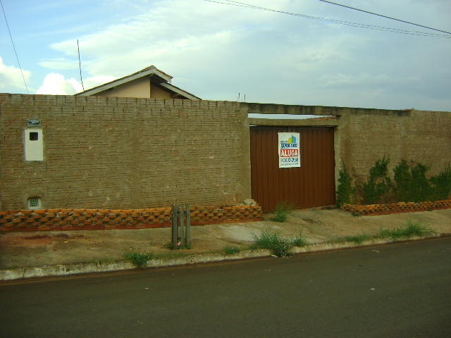 Casa à Aluguel no bairro Vilagio Di Roma em Jaú imagem 0