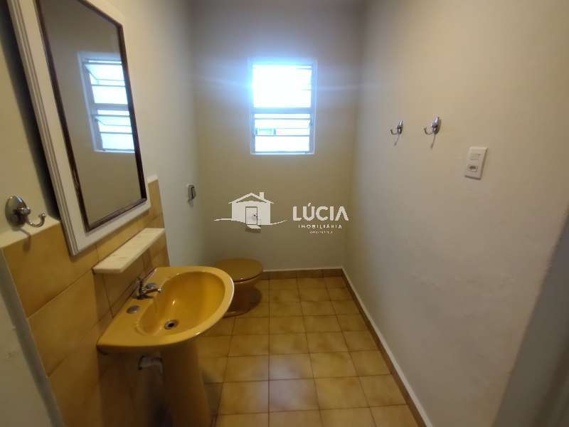 Casa à Aluguel no bairro Centro em Jaú imagem 3