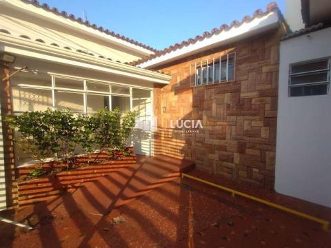Casa Aluguel Centro em Jaú