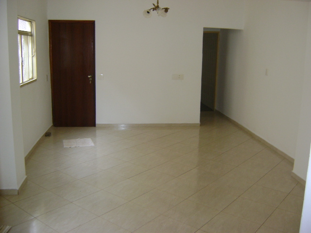Casa à Aluguel no bairro Vila Industrial em Jaú imagem 3