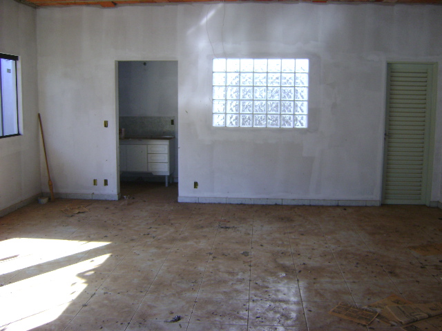 Salão à Aluguel no bairro Centro em Bariri imagem 4