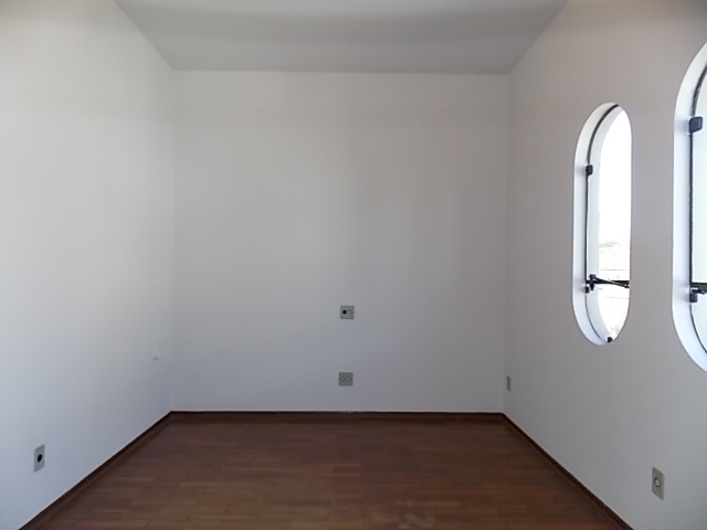 Sala Comercial à Aluguel no bairro Centro em Jaú imagem 1