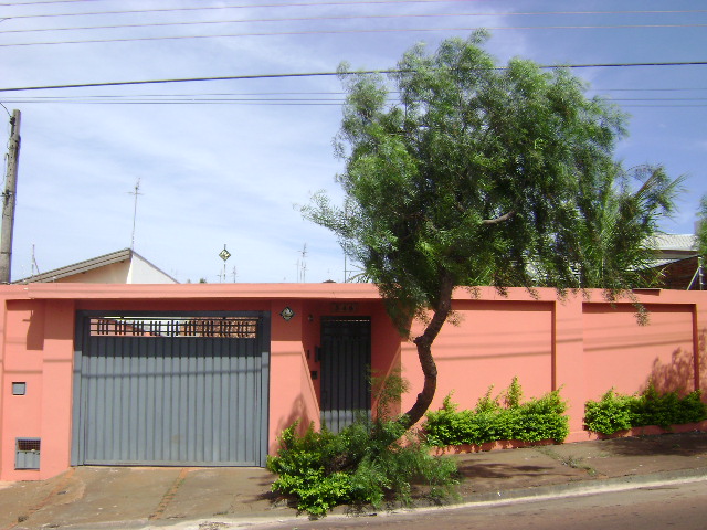 Casa à Aluguel no bairro Jardim Parati em Jaú imagem 0