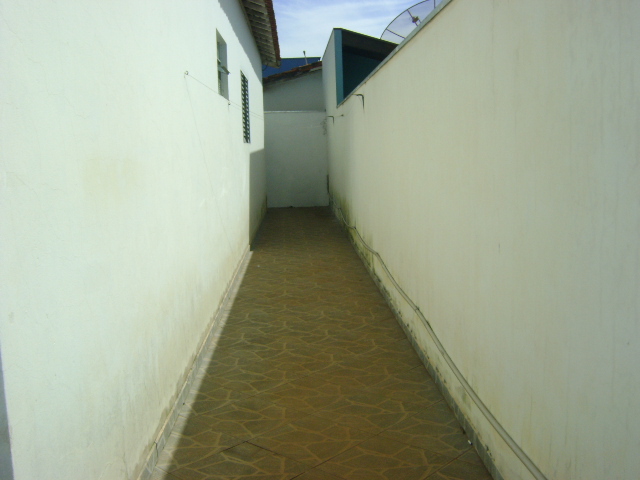 Casa à Aluguel no bairro Centro em Bocaina imagem 1