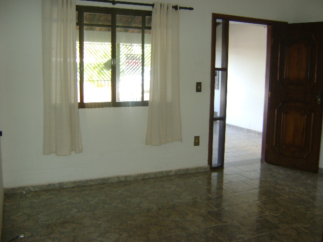 Casa à Aluguel no bairro Jardim Santa Rosa em Jaú imagem 2