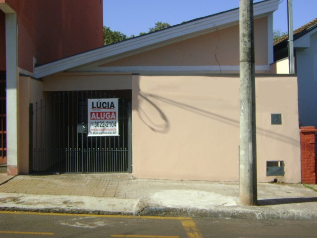 Casa à Aluguel no bairro Centro em Jaú imagem 0