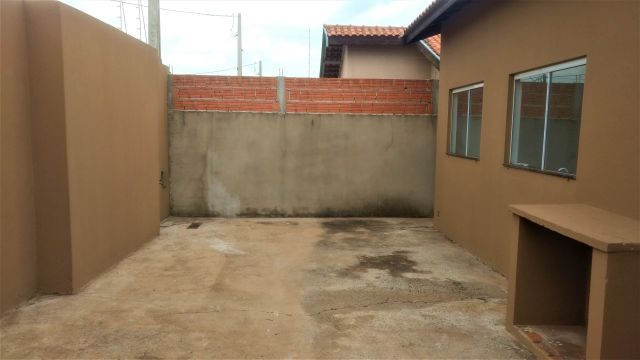 Casa à Venda no bairro Residencial Santa Clara em Mineiros do Tietê imagem 1