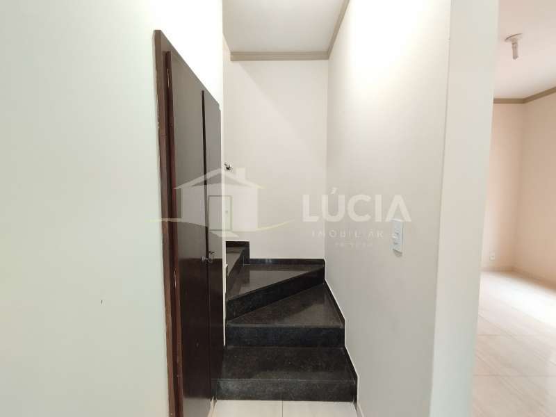 Casa à Aluguel no bairro Vila Assis em Jaú imagem 8