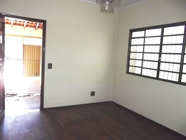 Casa à Aluguel no bairro Jardim Carolina em Jaú imagem 2