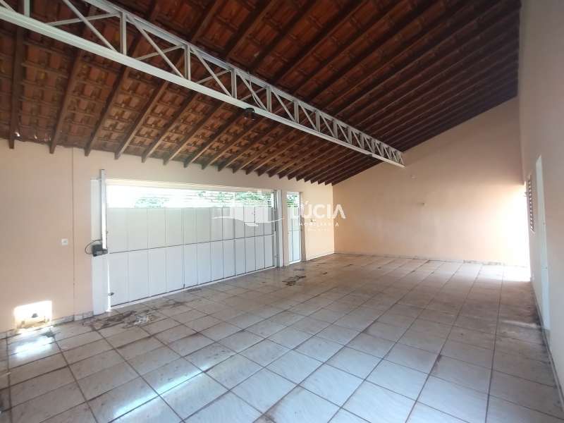 Casa à Aluguel no bairro Jardim Itatiaia em Jaú imagem 0