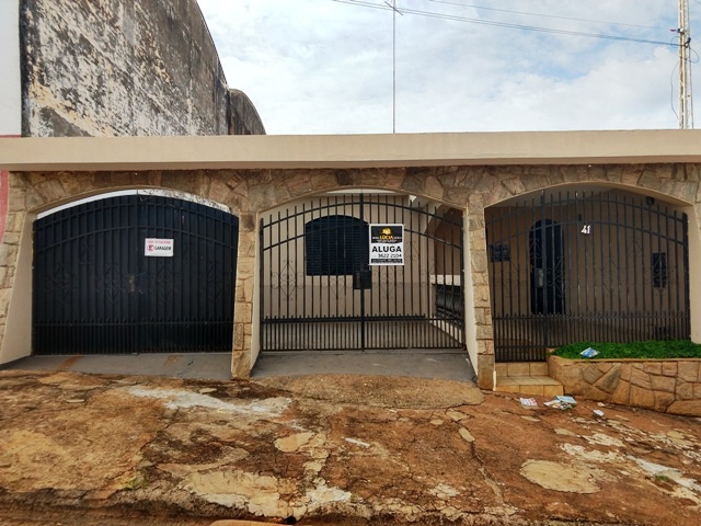 Casa à Aluguel no bairro Jardim Santa Helena em Jaú imagem 0