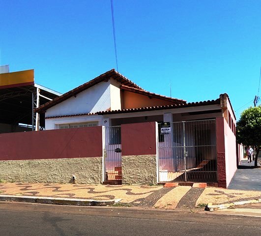 Casa à Aluguel no bairro Centro em Bocaina imagem 0