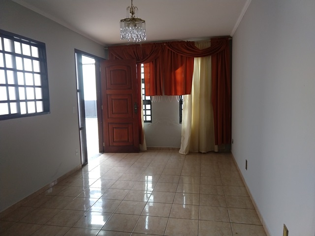 Casa à Venda no bairro Vila Industrial em Jaú imagem 1
