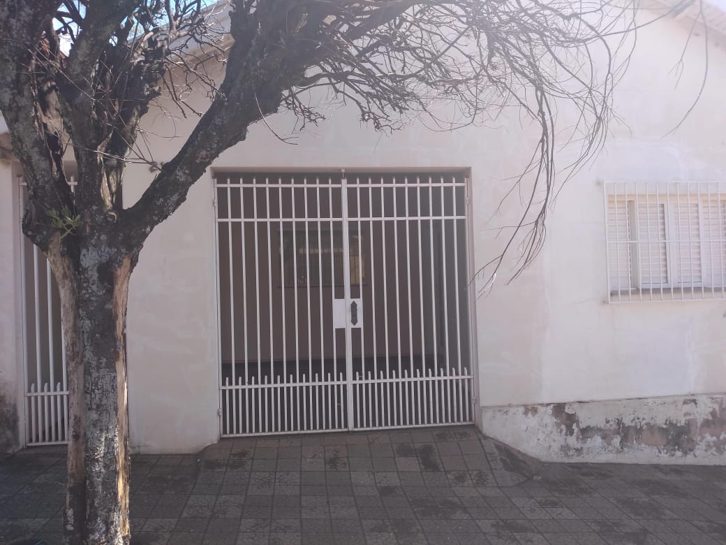 Casa à Aluguel no bairro Centro em Jaú imagem 0