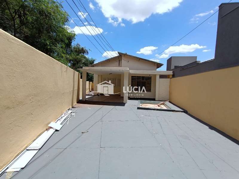 Casa à Venda no bairro Centro em Jaú imagem 0