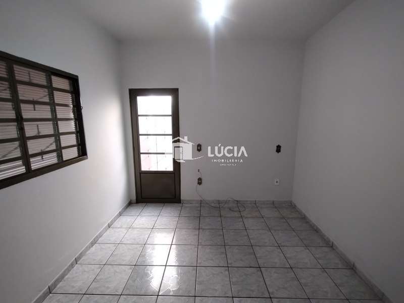 Casa à Aluguel no bairro Jardim Santa Helena em Jaú imagem 2