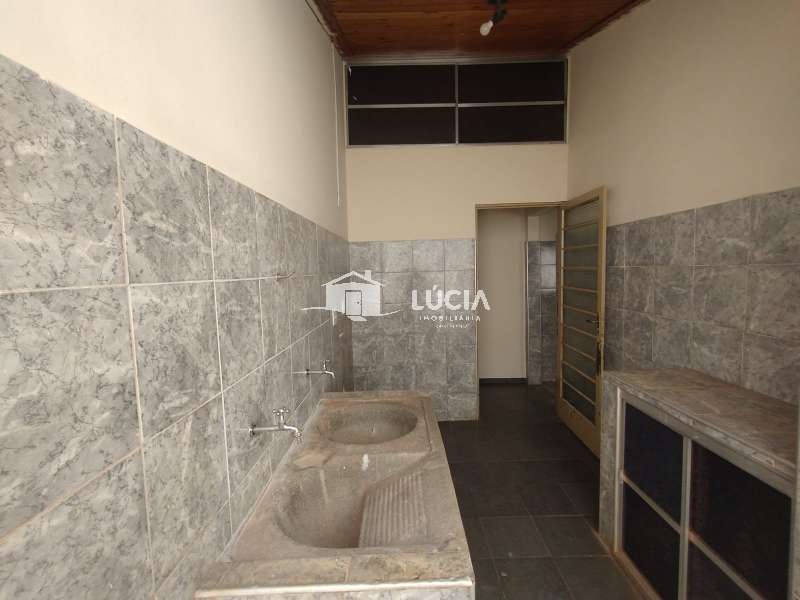 Casa à Aluguel no bairro Centro em Jaú imagem 6