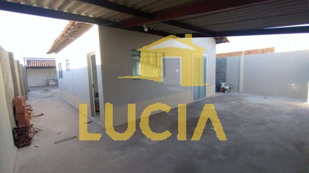 Casa à Aluguel no bairro Centro em Mineiros do Tietê imagem 0