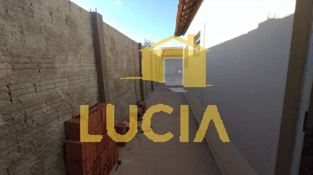 Casa à Aluguel no bairro Centro em Mineiros do Tietê imagem 2