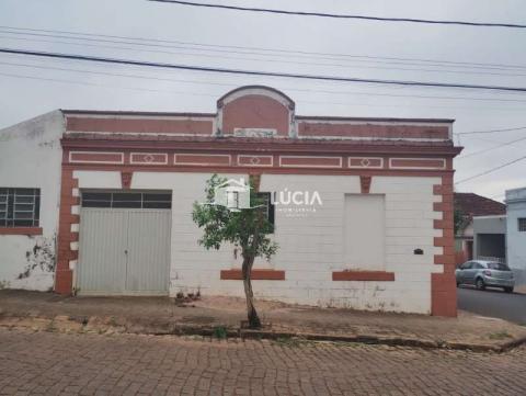 Salão Aluguel Área Urbana em Bocaina