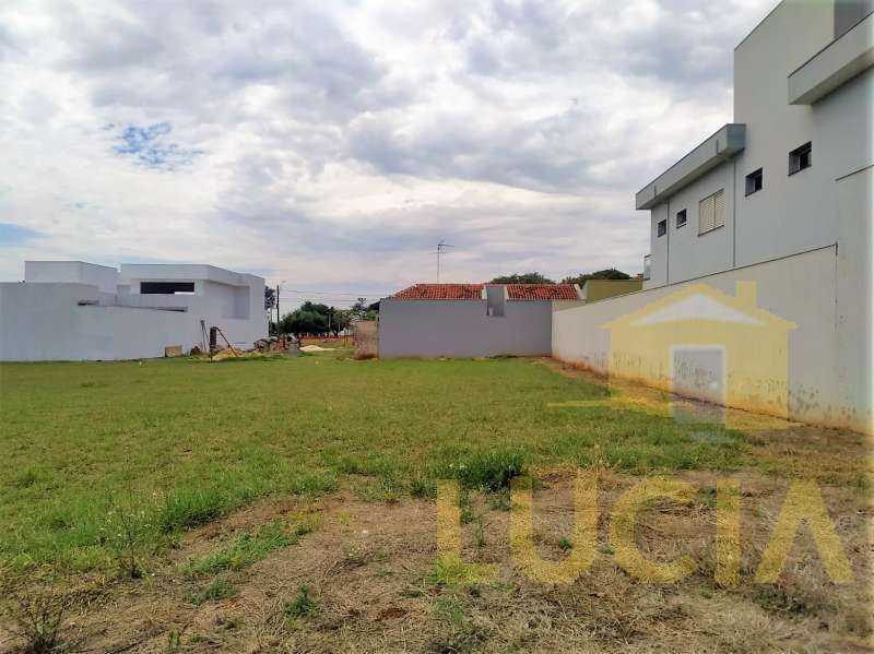 Terreno à Venda no bairro Condomínio Flamboyant em Jaú imagem 0