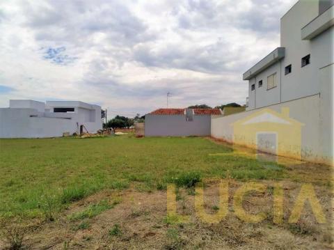 Terreno Venda Condomínio Flamboyant em Jaú
