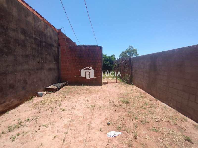 Casa à Aluguel no bairro Cohab em Mineiros do Tietê imagem 6