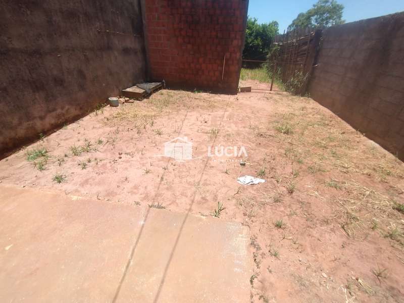 Casa à Aluguel no bairro Cohab em Mineiros do Tietê imagem 7