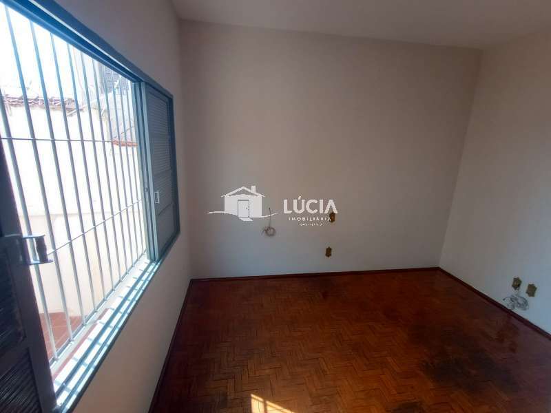 Casa à Aluguel no bairro Centro em Jaú imagem 9