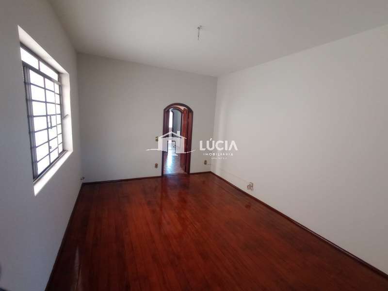 Casa à Aluguel no bairro Centro em Jaú imagem 15