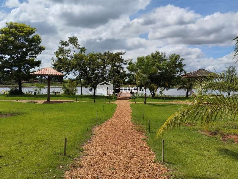Terreno à Venda no bairro Condomínio Laguna Castelan em Jaú imagem 3