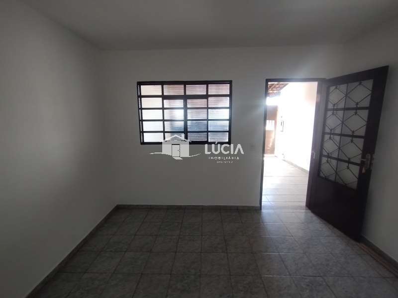 Casa à Aluguel no bairro Jardim Sanzovo em Jaú imagem 1