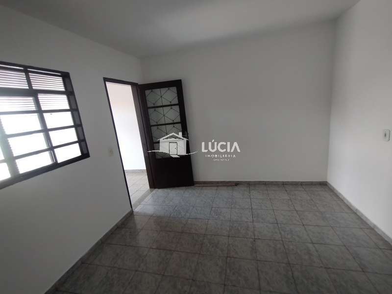 Casa à Aluguel no bairro Jardim Sanzovo em Jaú imagem 2