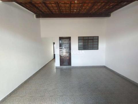 Casa Aluguel Jardim Sanzovo em Jaú