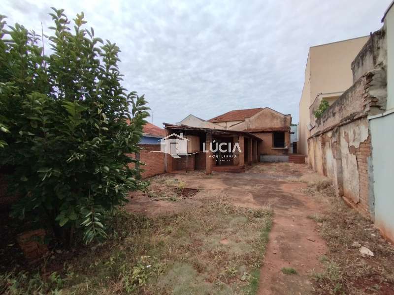 Casa à Venda no bairro Centro em Jaú imagem 2