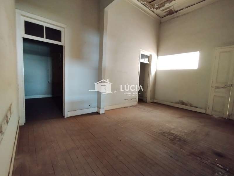 Casa à Venda no bairro Centro em Jaú imagem 3