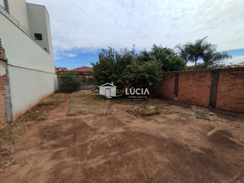 Casa à Venda no bairro Centro em Jaú imagem 1