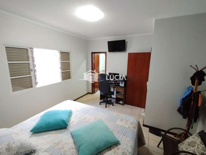 Casa à Venda no bairro Jardim América em Jaú imagem 13