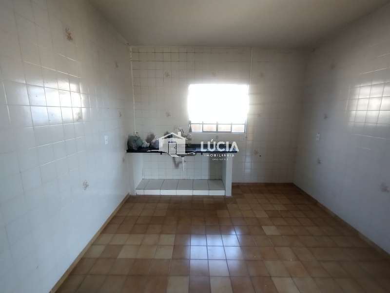Casa à Aluguel no bairro Centro em Mineiros do Tietê imagem 8