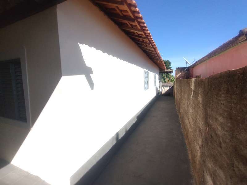 Casa à Aluguel no bairro Centro em Mineiros do Tietê imagem 6