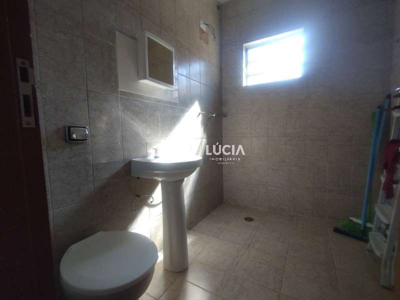 Casa à Aluguel no bairro Centro em Mineiros do Tietê imagem 14