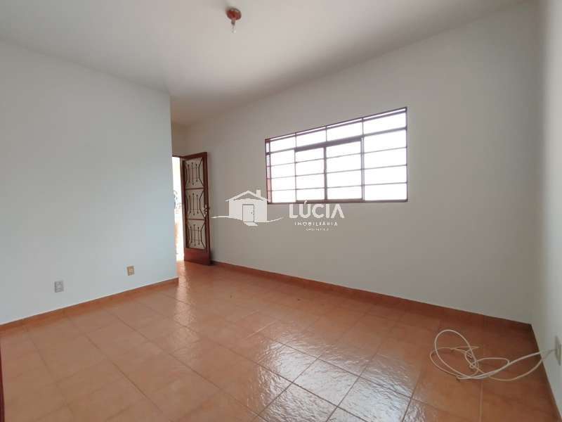 Casa à Venda no bairro Jardim Itamaraty em Jaú imagem 2