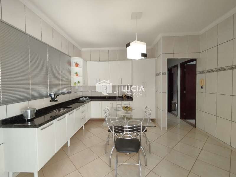Casa à Venda no bairro Jardim América em Jaú imagem 8