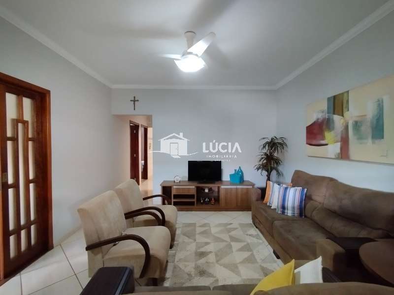 Casa à Venda no bairro Jardim América em Jaú imagem 2