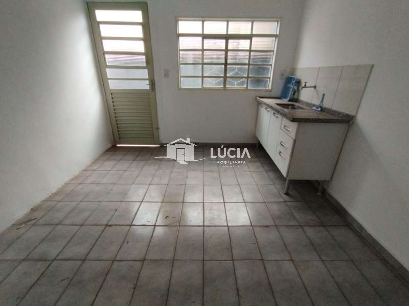 Salão à Aluguel no bairro Vila Maria em Jaú imagem 4
