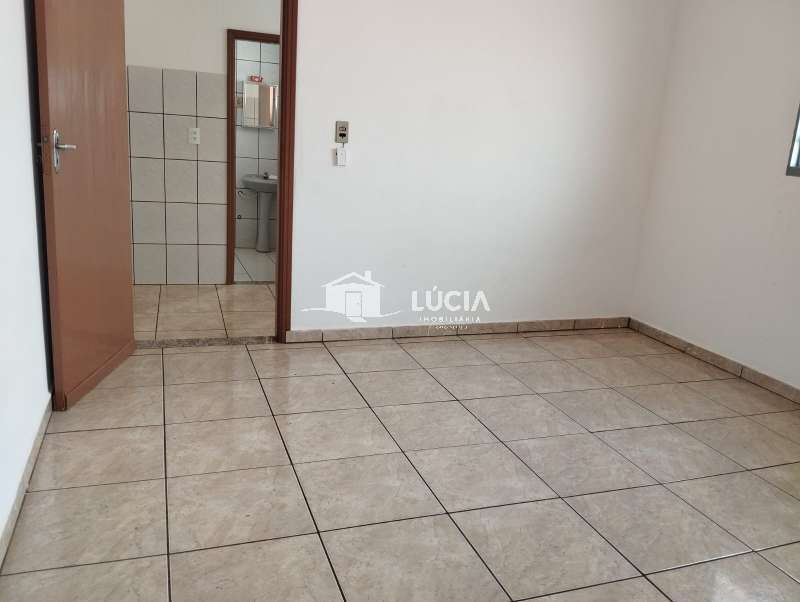Casa à Aluguel no bairro Jardim Santa Terezinha em Jaú imagem 3