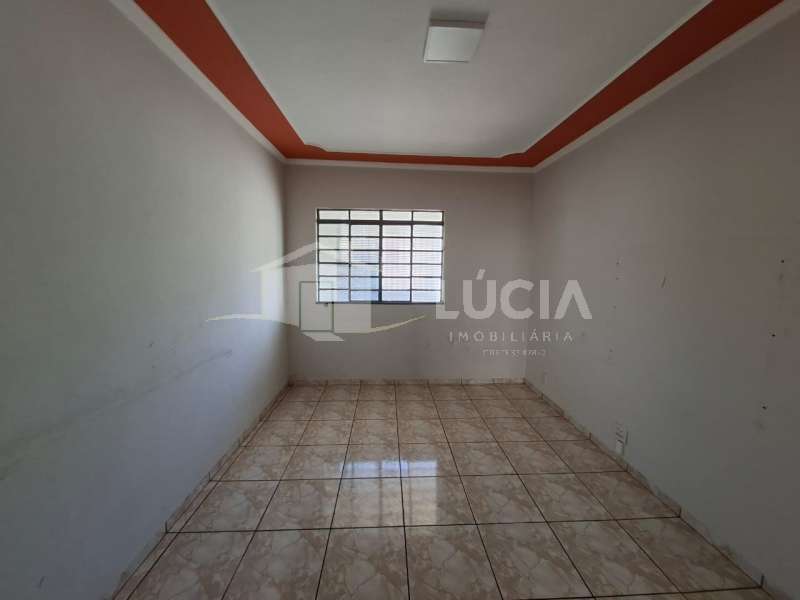 Casa à Aluguel no bairro Centro em Jaú imagem 2