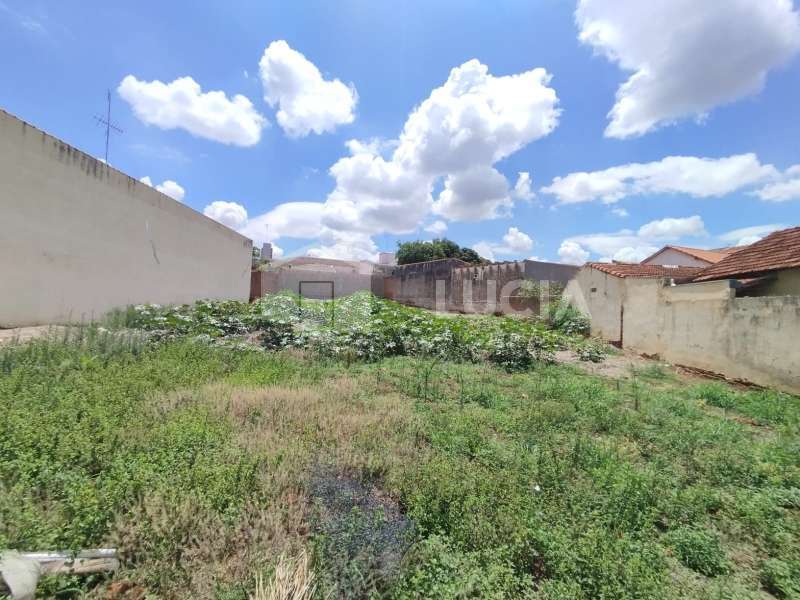 Terreno à Venda no bairro Vila Hilst em Jaú imagem 1