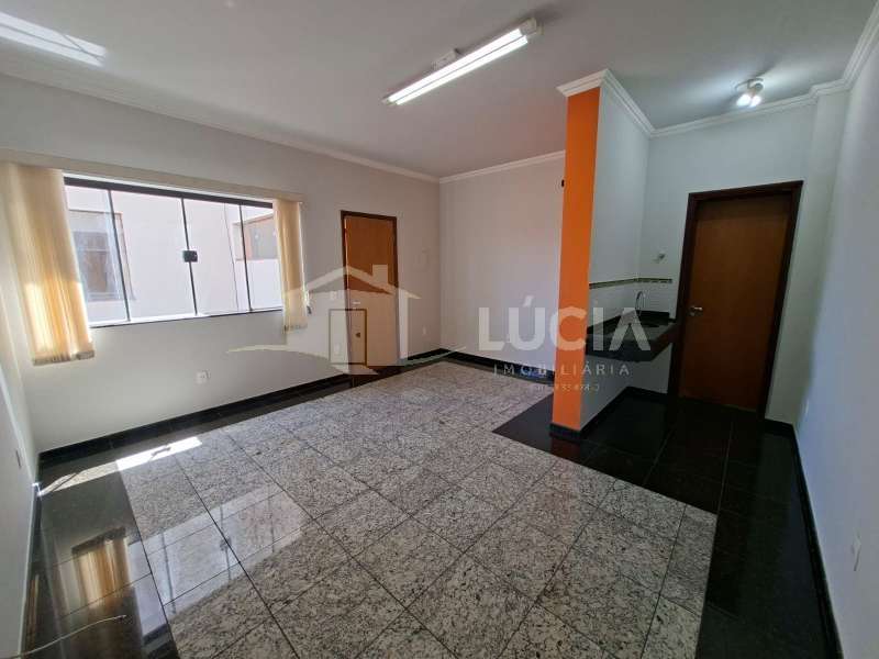 Sala Comercial à Aluguel no bairro Vila Assis em Jaú imagem 5